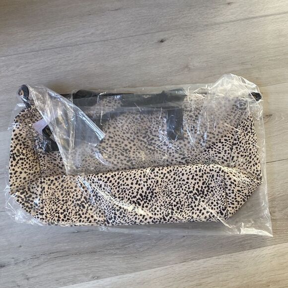 Mali & Lili Weekender Bag in Cream/Black NWT in packaging unopened - Picture 6 of 6